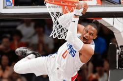 爱游戏平台-名将汉达诺维奇领衔球队夺得季后赛胜利，晋级决赛的简单介绍