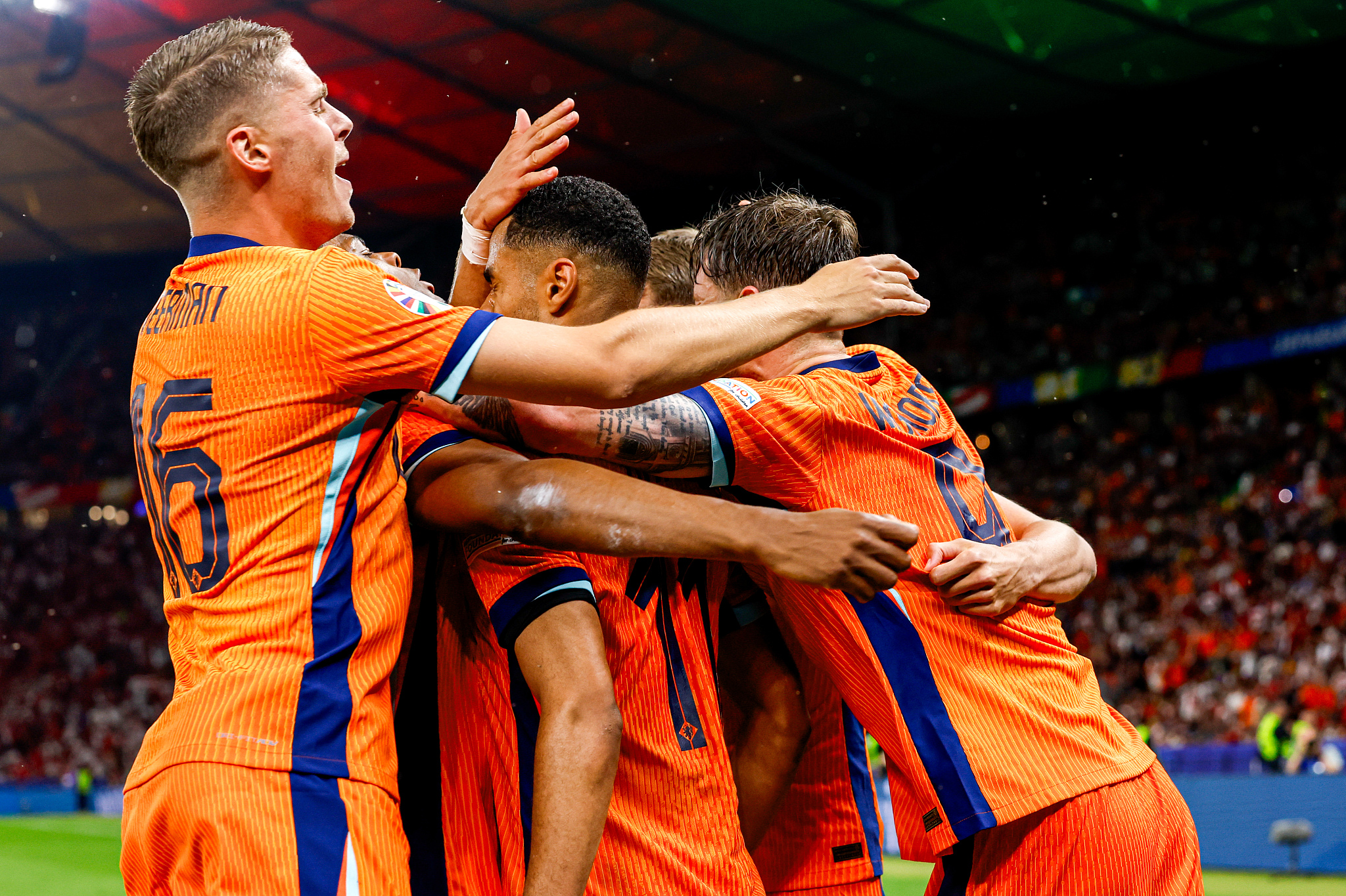 关于欧洲杯预选赛激情燃烧，赛场上掀起风云澎湃的信息