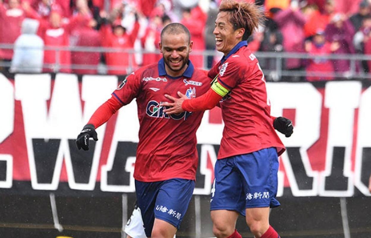 柏太阳神队主场大胜，实现赛季首胜