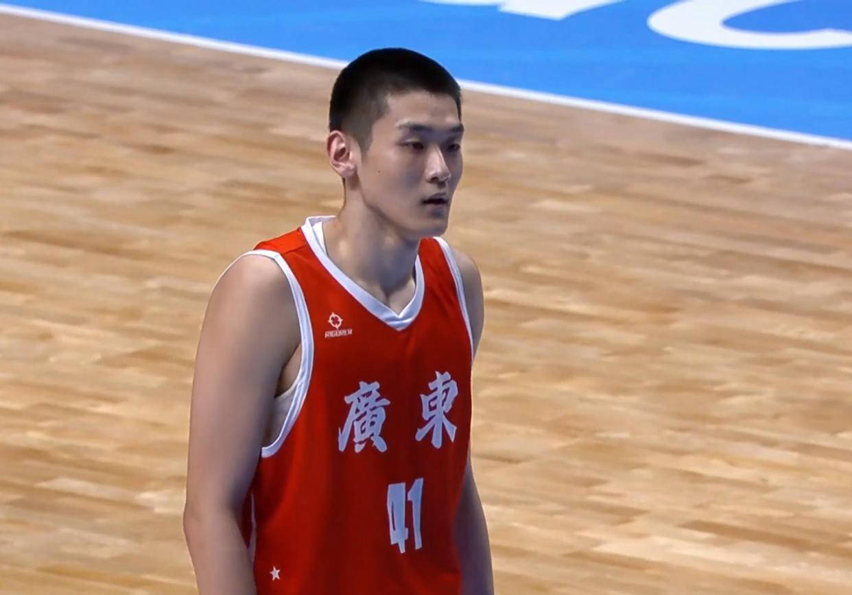 关于崭露头角,新晋球员在关键比赛中大放异彩的信息 关于崭露头角,新晋球员在关键比赛中大放异彩的信息